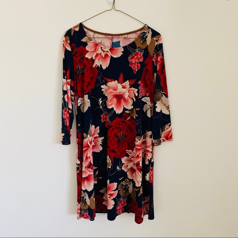 Women’s lightly worn floral swing dress